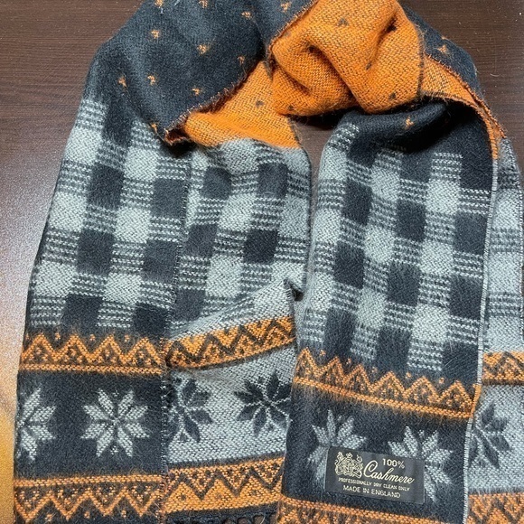 Made in England 100% Cashmere Scarf - Picture 1 of 6
